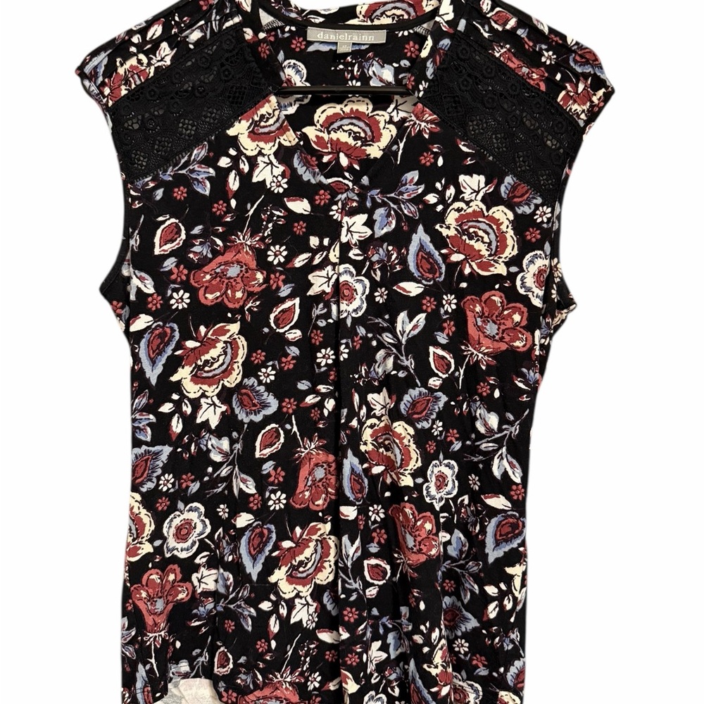 Daniel Rainn Black Lace Detail Floral Sleeveless Blouse